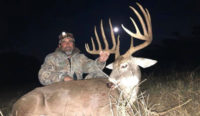 Couple GINORMOUS deer! Post-rut buck tips! Buck targets meat pole doe??